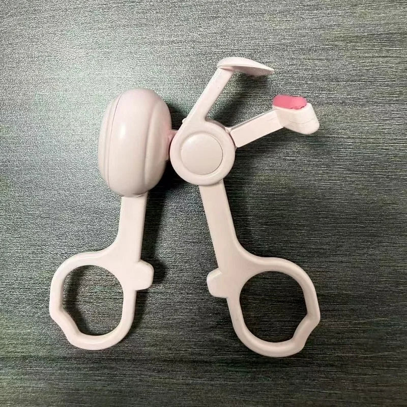 The LuxeLift Heated Eyelash Curler